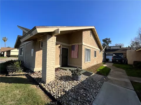 Exterior - 1404 E Sail Ave, Orange, CA 92865 photo 6 of 7