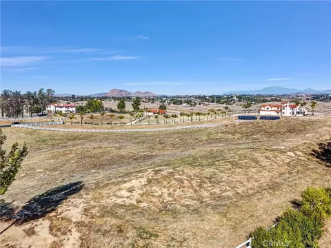 36335 Via Burgandy, Temecula, CA 92592 photo 3
