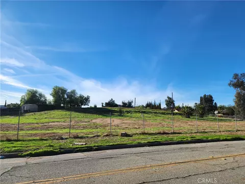 4998 Bushnell Ave, Riverside, CA 92505