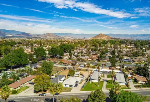 4660 Cover St, Riverside, CA 92506 photo 7