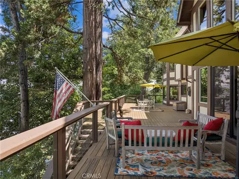 Exterior - 27990 Peninsula Dr N, Lake Arrowhead, CA 92352 photo 5 of 7