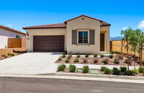 11879 Shadeland Dr, Corona, CA 92883