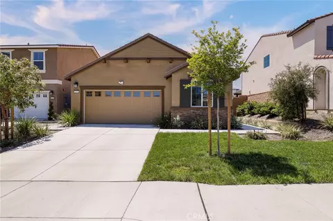 2476 Yellowstone Way, Rialto, CA 92377