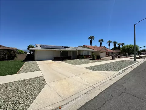 410 Panorama Dr, Hemet, CA 92543