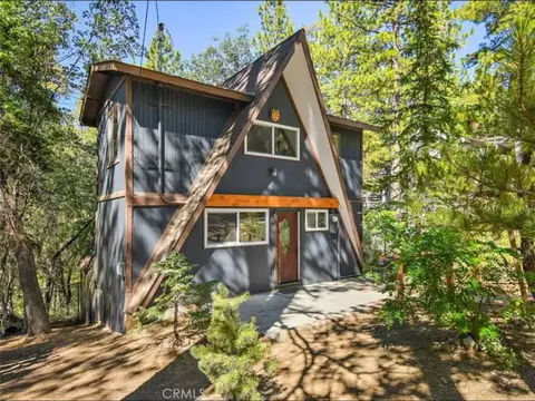 1144 Sheephorn Rd, Big Bear Lake, CA 92315