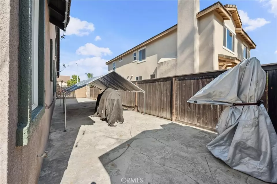 Exterior - 8347 Clover Creek Rd, Riverside, CA 92508 photo 8 of 9