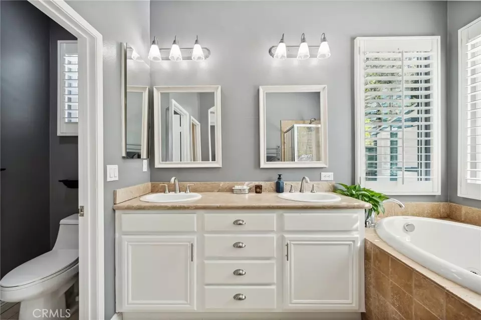 Bath - 8347 Clover Creek Rd, Riverside, CA 92508 photo 2 of 3