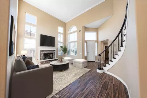 Living - 31465 Inverness Ct, Temecula, CA 92591 photo 2 of 6