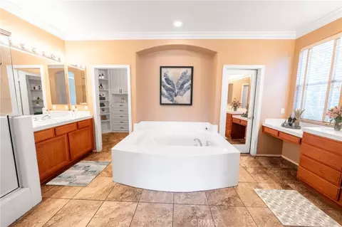 Bath - 31465 Inverness Ct, Temecula, CA 92591 photo 1 of 3