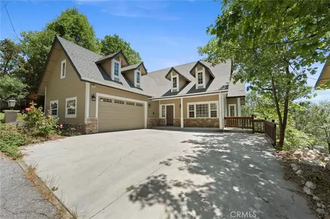765 Del Norte Ln, Lake Arrowhead, CA 92352