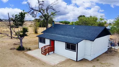 11213 Monte Vista Rd, Phelan, CA 92371
