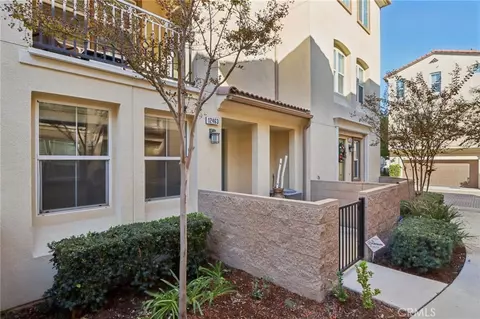 12463 Phoenix Ct, Eastvale, CA 91752