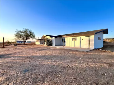 Exterior - 56056 Cone Blvd, Landers, CA 92285 photo 5 of 14