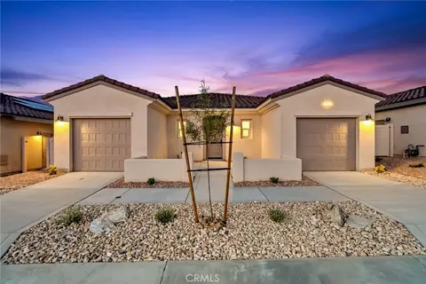 7432 Desert Sky Dr, Yucca Valley, CA 92284