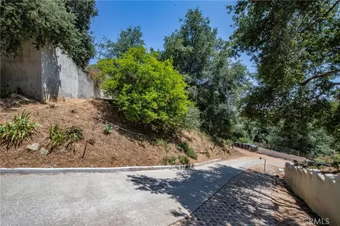 3577 Shaw Ranch Rd, Pasadena, CA 91107 photo 5