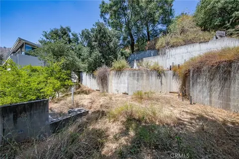 3577 Shaw Ranch Rd, Pasadena, CA 91107 photo 3