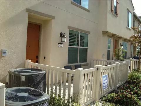 435 N Beechwood Ave, Rialto, CA 92376