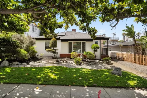 7406 W 85th St, Los Angeles, CA 90045