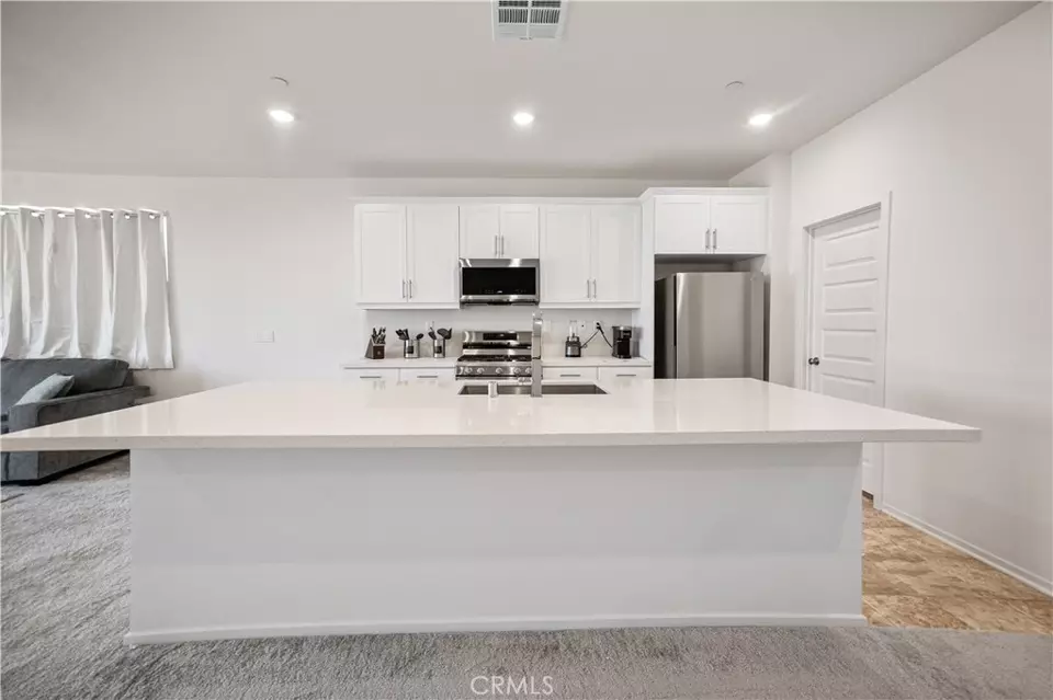 Other - 11762 Far Hills Ln, Victorville, CA 92392 photo 6 of 9