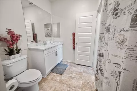 Bath - 11762 Far Hills Ln, Victorville, CA 92392 photo 1 of 1
