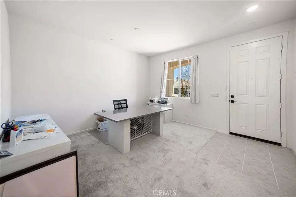 Entry Way - 11762 Far Hills Ln, Victorville, CA 92392 photo 1 of 6