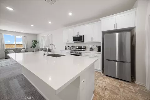 Kitchen - 11762 Far Hills Ln, Victorville, CA 92392 photo 1 of 1