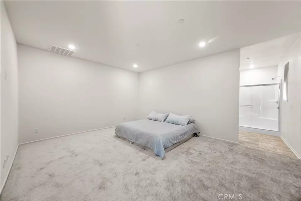 Bedroom - 11762 Far Hills Ln, Victorville, CA 92392 photo 3 of 4