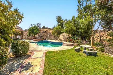 Exterior - 6966 Ranch View Rd, Riverside, CA 92506 photo 8 of 15