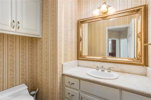 Bath - 6966 Ranch View Rd, Riverside, CA 92506 photo 1 of 7
