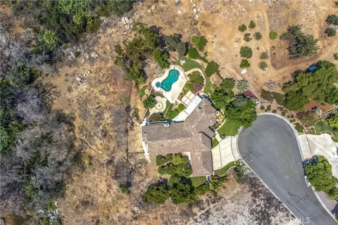 View/Area - 6966 Ranch View Rd, Riverside, CA 92506 photo 3 of 7