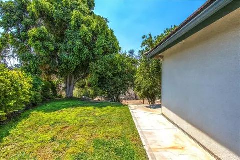 Exterior - 6966 Ranch View Rd, Riverside, CA 92506 photo 15 of 15