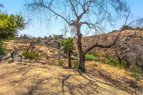 Exterior - 6966 Ranch View Rd, Riverside, CA 92506 photo 13 of 15
