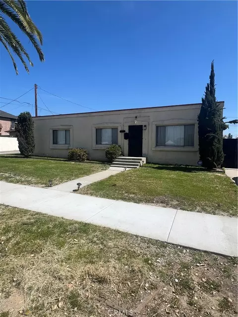 1034 N Enid Ave, Azusa, CA 91702