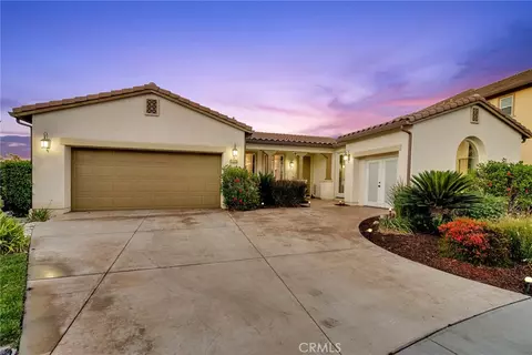 3309 Paseo De Valle, Riverside, CA 92503