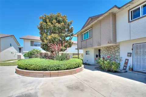 17401 Hood Ct, Fountain Valley, CA 92708