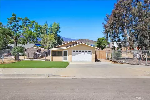 507 Ellis St, Lake Elsinore, CA 92530