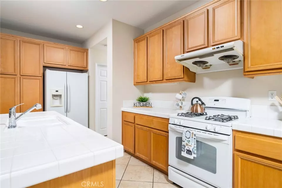 Kitchen - 1611 Gilliam Ct, Riverside, CA 92501 photo 4 of 4