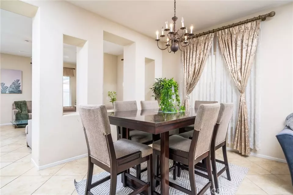 Dining - 1611 Gilliam Ct, Riverside, CA 92501 photo 1 of 2