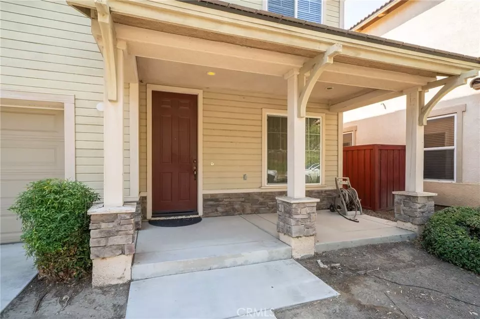 Exterior - 1611 Gilliam Ct, Riverside, CA 92501 photo 4 of 10