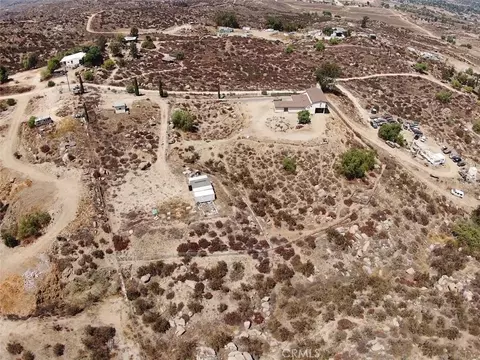 View/Area - 20320 Roads End Dr, Perris, CA 92570 photo 6 of 7