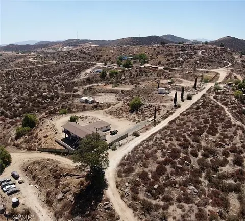 View/Area - 20320 Roads End Dr, Perris, CA 92570 photo 4 of 7