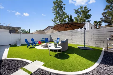 17086 Esperanza Dr, Perris, CA 92570 photo 3