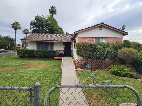 2112 Vasquez Pl, Riverside, CA 92507