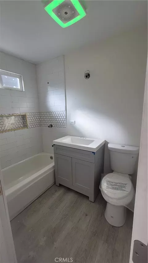 Bath - 576 S Marlowe Dr, Big Bear City, CA 92314 photo 1 of 2