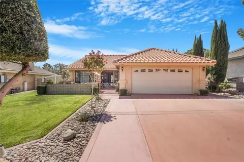 17755 Rancho Bonita Rd, Victorville, CA 92395