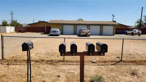 10655 Cochiti Rd, Apple Valley, CA 92308