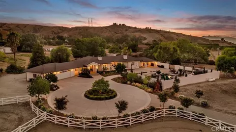 8275 Deadwood Ct, Redlands, CA 92373