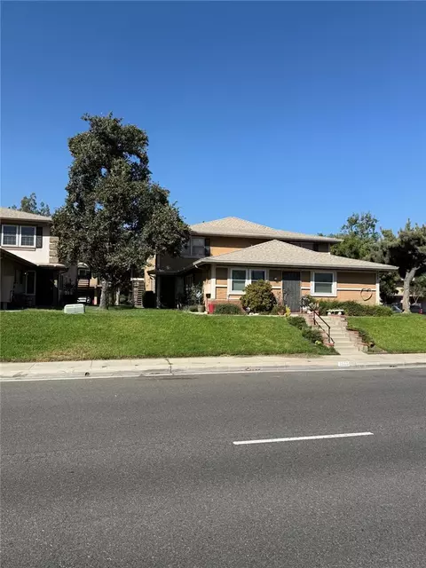 1005 W Sierra Madre Ave #2, Azusa, CA 91702
