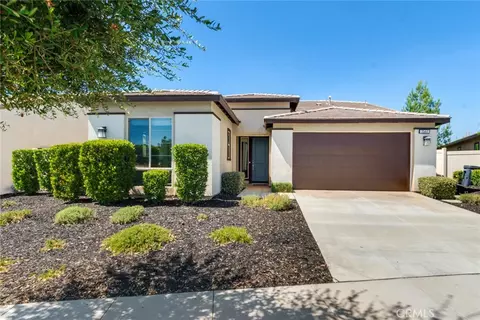 1561 Gardenview Trl, Beaumont, CA 92223