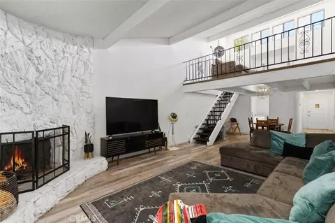 5082 Los Olivos Way, Riverside, CA 92505